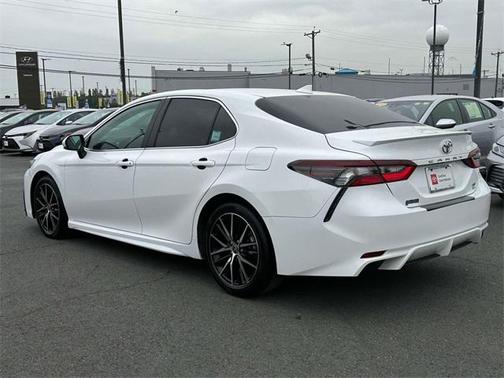 2022 Toyota Camry SE
