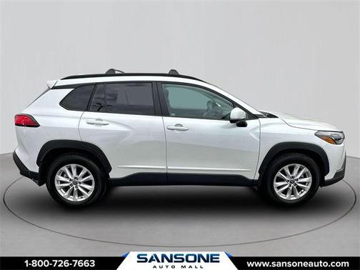 2022 Toyota Corolla Cross LE