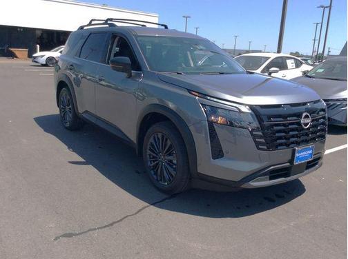 Gun Met 2026 Nissan Pathfinder SL