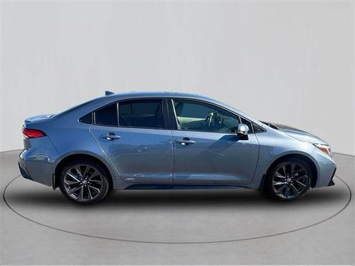 2024 Toyota Corolla Hybrid SE