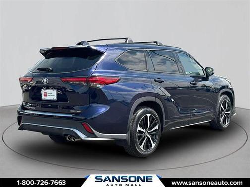 2022 Toyota Highlander XSE
