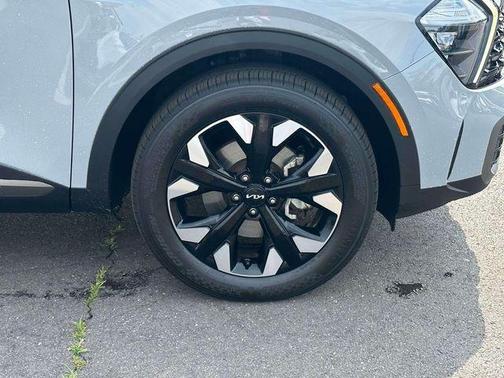 Wolf Gray 2023 Kia Sportage X-Line