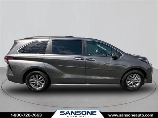 2022 Toyota Sienna XLE 7 Passenger