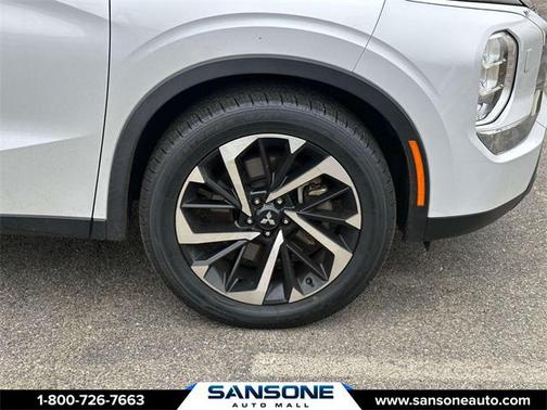 2022 Mitsubishi Outlander ES