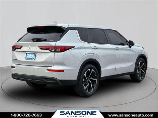 2022 Mitsubishi Outlander ES