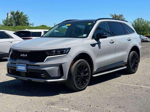 Wolf Gray 2022 Kia Sorento SX