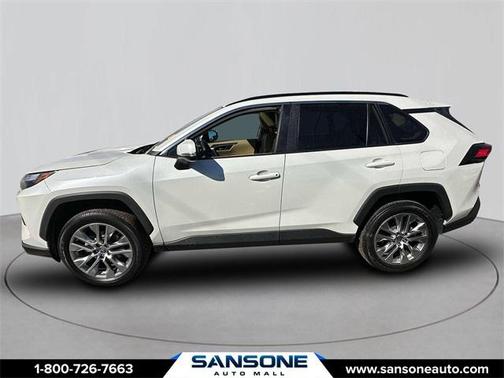 2022 Toyota RAV4 XLE Premium