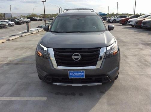 2025 Nissan Pathfinder SL 4WD