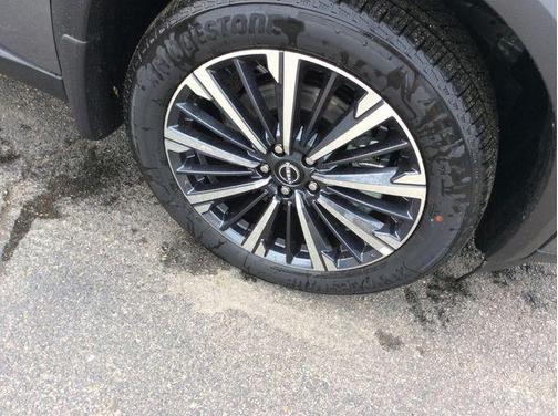 Gun Met 2026 Nissan Pathfinder Platinum