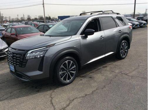 Gun Met 2026 Nissan Pathfinder Platinum