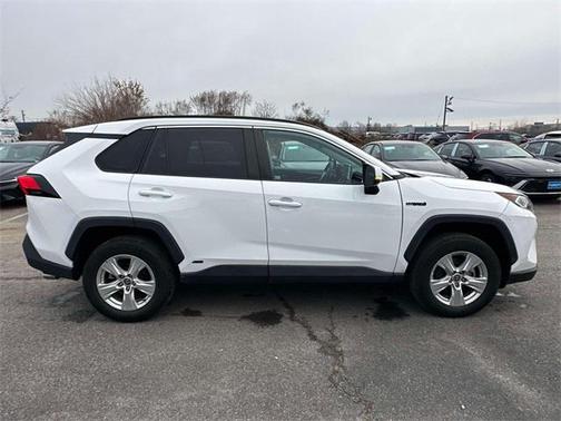2021 Toyota RAV4 Hybrid XLE