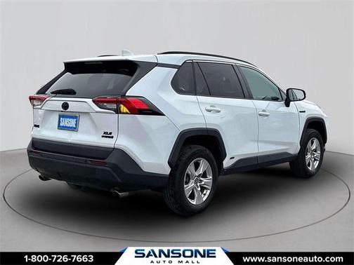 2021 Toyota RAV4 Hybrid XLE