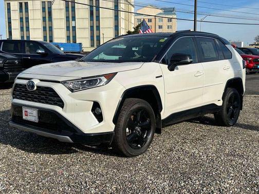 2021 Toyota RAV4 Hybrid SE