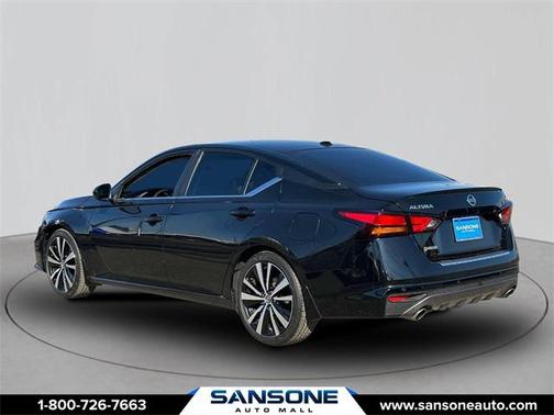 2022 Nissan Altima SR FWD