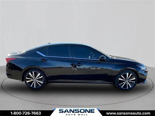 2022 Nissan Altima SR FWD