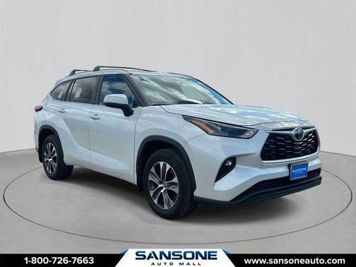 Wind Chill Pearl 2023 Toyota Highlander XLE