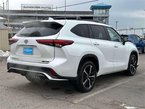 2022 Toyota Highlander XSE