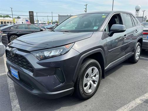 2022 Toyota RAV4 LE