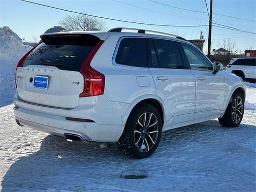 2019 Volvo XC90 T6 Momentum