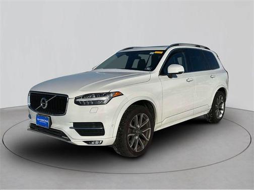 2019 Volvo XC90 T6 Momentum