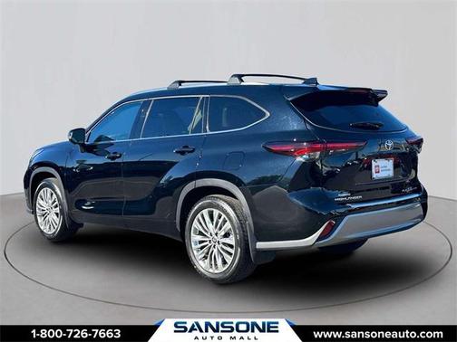 2025 Toyota Highlander Platinum