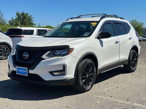 Pearl White 2018 Nissan Rogue SV