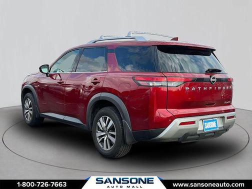 2022 Nissan Pathfinder SL 4WD