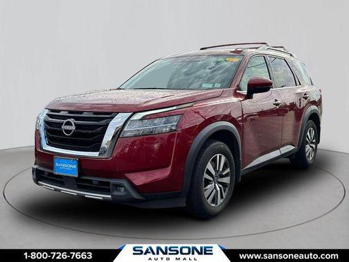 2022 Nissan Pathfinder SL 4WD
