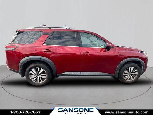 2022 Nissan Pathfinder SL 4WD