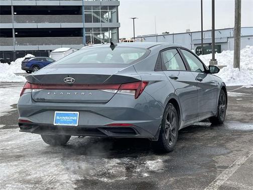 2022 Hyundai ELANTRA SEL