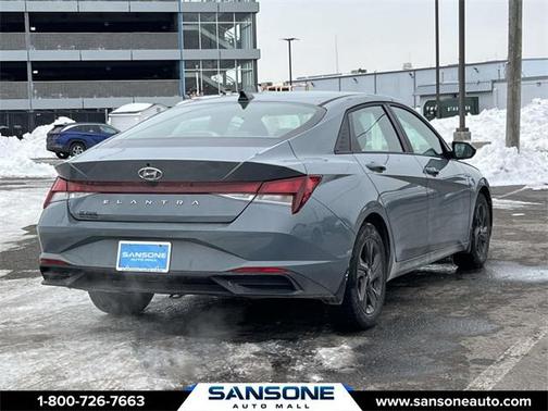 2022 Hyundai ELANTRA SEL
