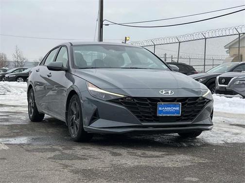 2022 Hyundai ELANTRA SEL