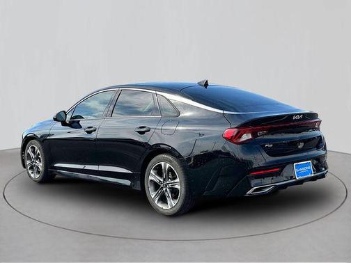 Ebony Black 2022 Kia K5 EX