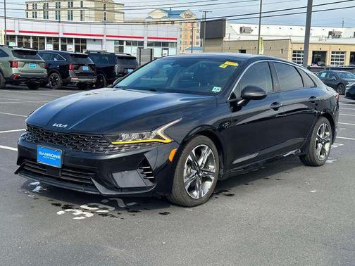 Ebony Black 2022 Kia K5 EX