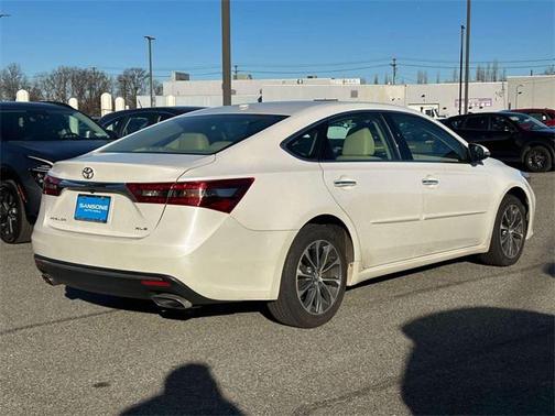 2016 Toyota Avalon XLE