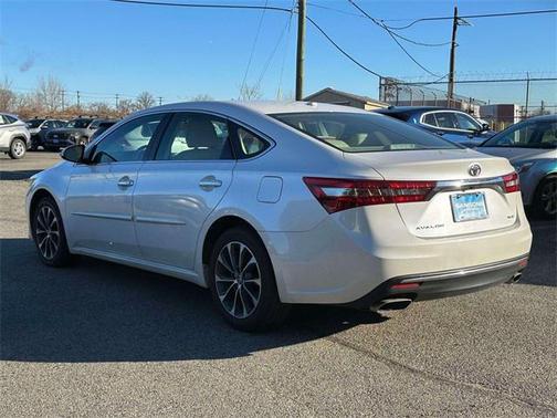2016 Toyota Avalon XLE
