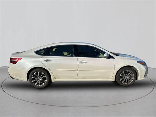 2016 Toyota Avalon XLE