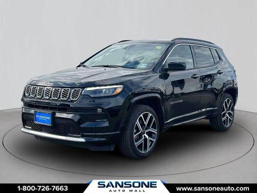 Diamond Black Crystal Pearlcoat 2025 Jeep Compass Limited