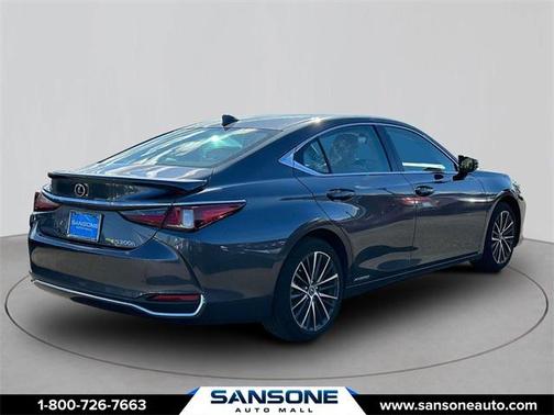 2022 Lexus ES 300h Base