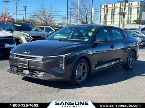 2025 Kia K4 LXS