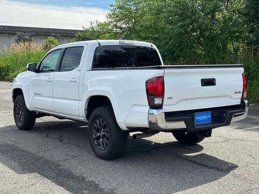 Ice Cap 2023 Toyota Tacoma SR5
