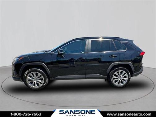 2022 Toyota RAV4 XLE Premium