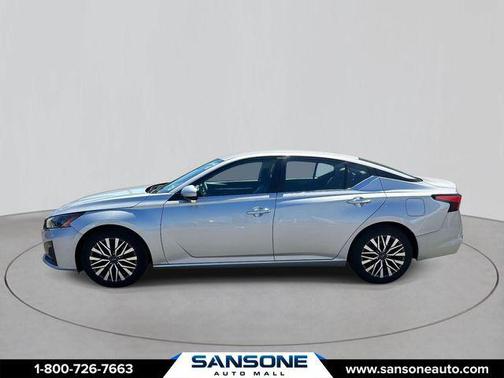 Brilliant Silver Metallic 2023 Nissan Altima 2.5 SV