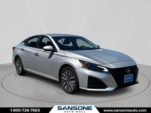 Brilliant Silver Metallic 2023 Nissan Altima 2.5 SV