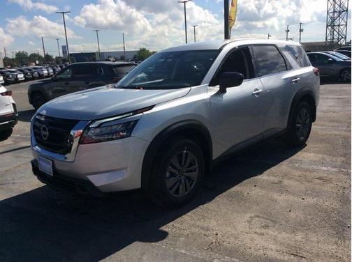 2025 Nissan Pathfinder S 4WD