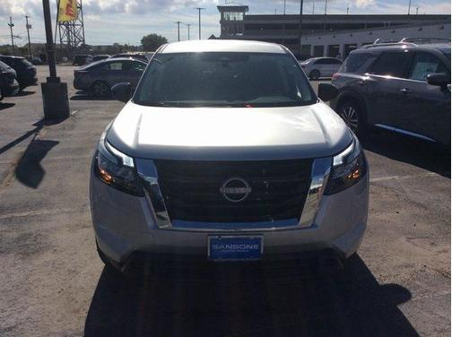 2025 Nissan Pathfinder S 4WD