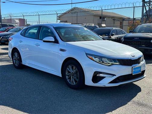 2020 Kia Optima LX