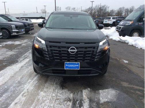 2026 Nissan Pathfinder S