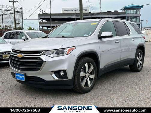 Silver Ice Metallic 2019 Chevrolet Traverse LT Leather