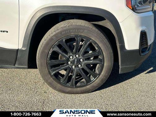 2022 GMC Acadia AWD SLT